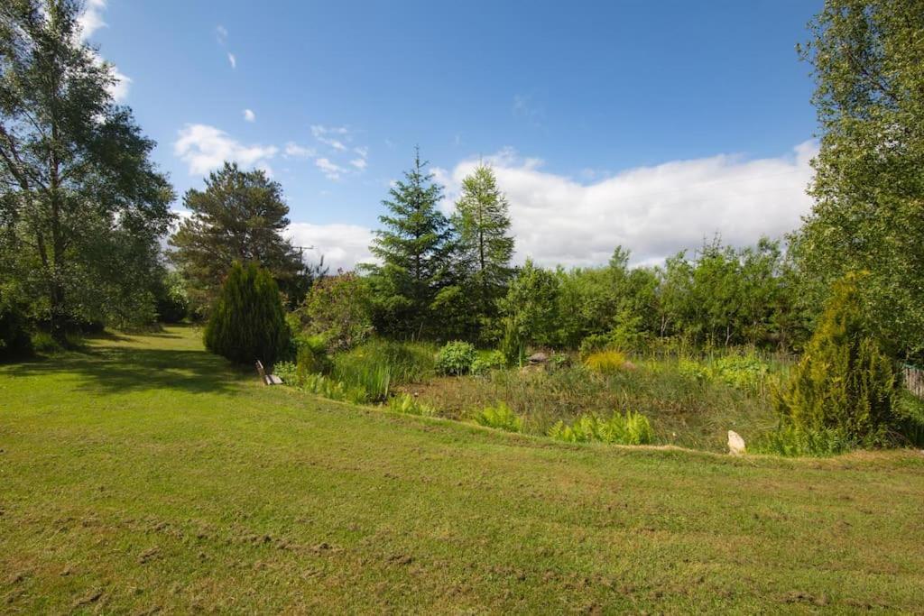 Calm Scottish Country Escape With Hot Tub Sleeps 6 Inverness