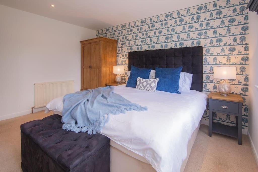 Holiday home Calm Scottish Country Escape With Hot Tub Sleeps 6 *